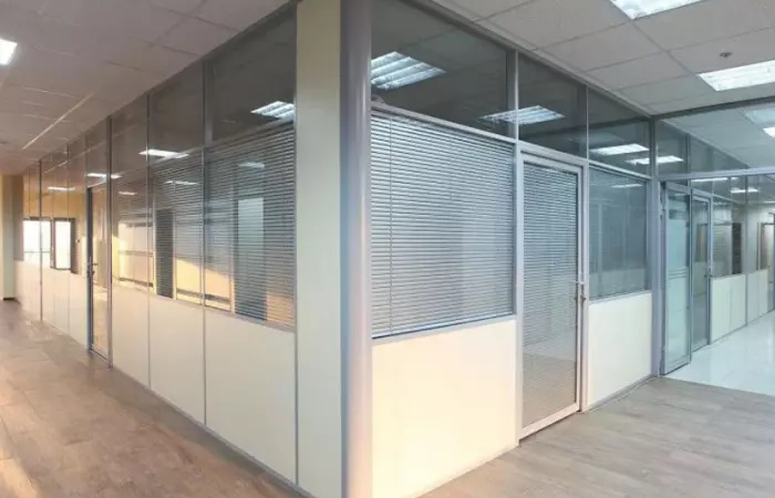 komb-peregorodki001 Комбинированная алюминиевая перегородка