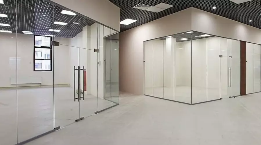 Стеклянная перегородка