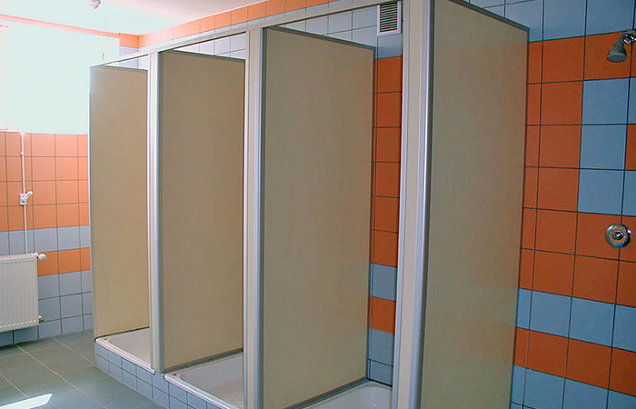 Сантехнические перегородки для душевых