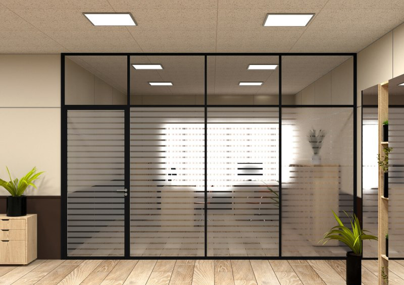 Стеклянная офисная перегородка с полосками (Система Лайт)