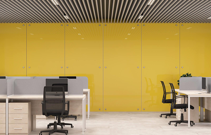 Золотистые стеновые панели